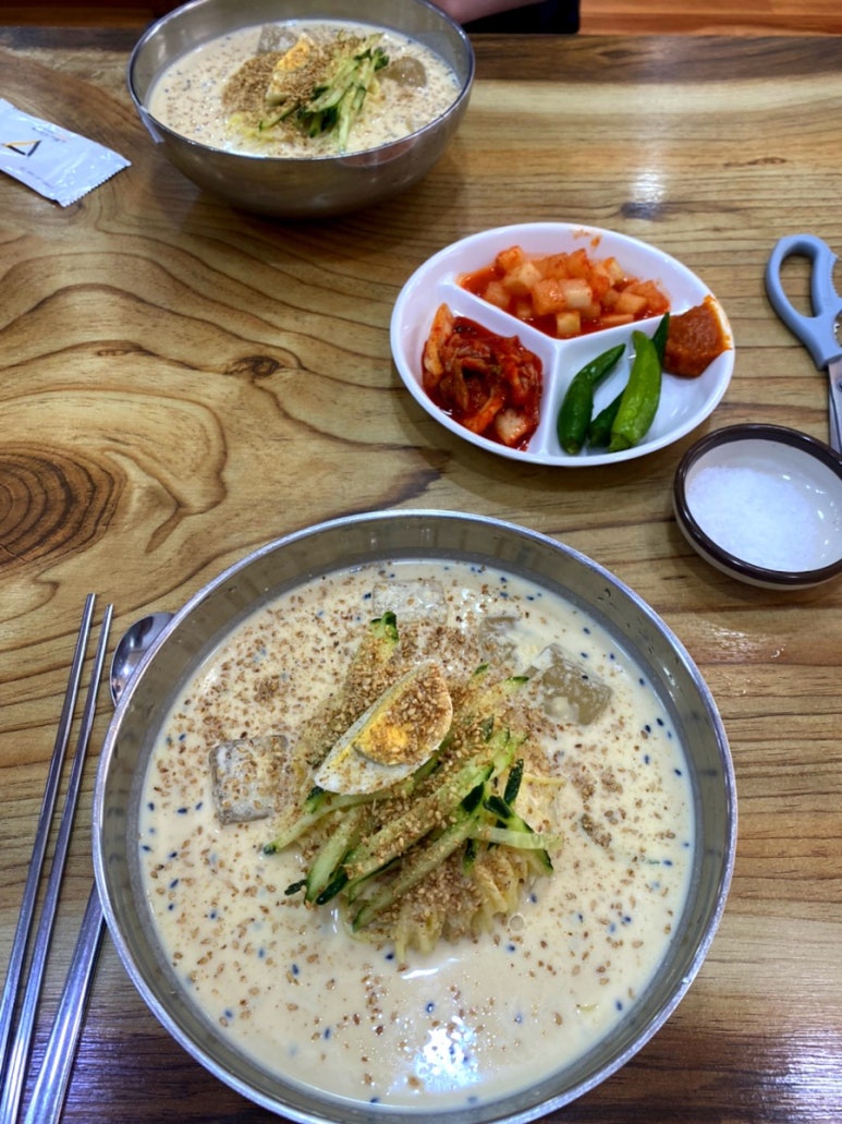 예담얼큰이칼국수 이미지