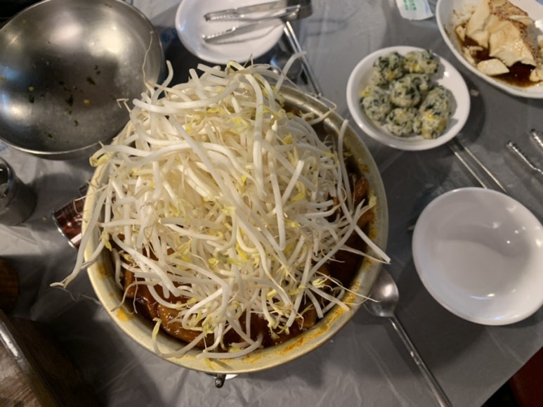 가라와라 국물닭발 이미지