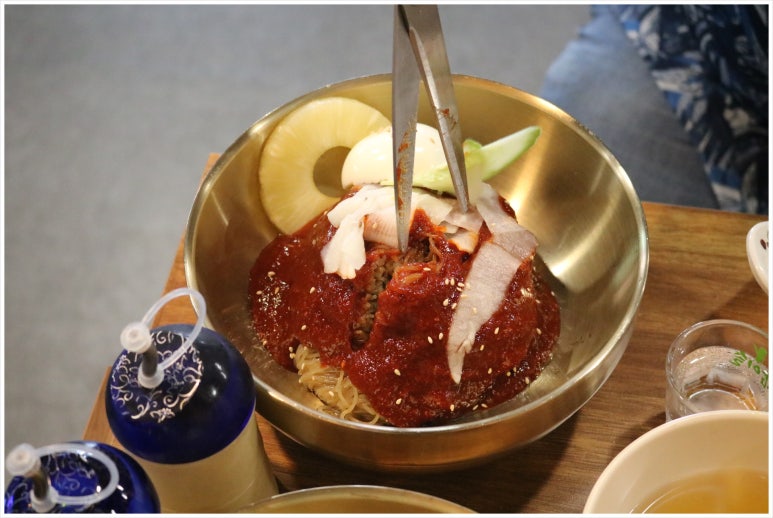 놀란돼지 이미지