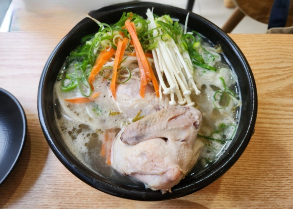 수정닭반마리칼국수 이미지