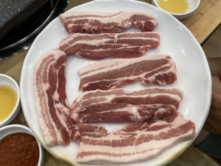 언양 복돼지 이미지