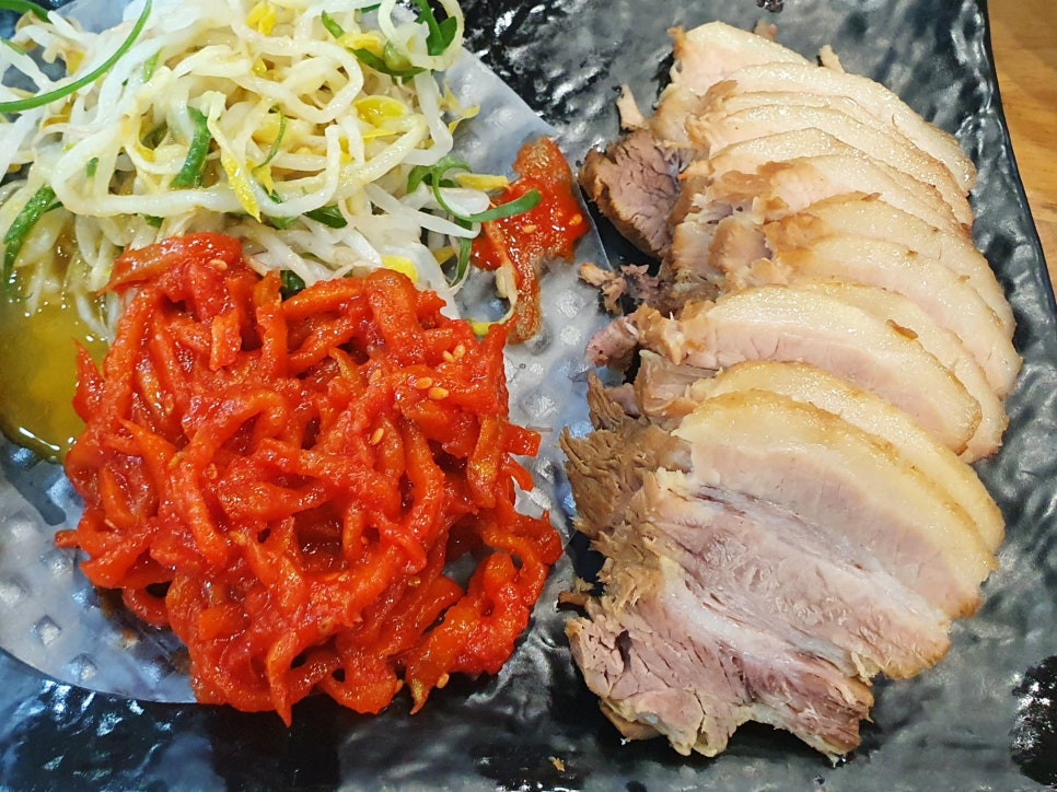 엄마국밥 이미지