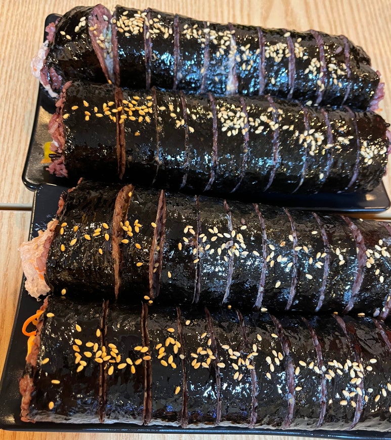 모퉁이흑미김밥 이미지