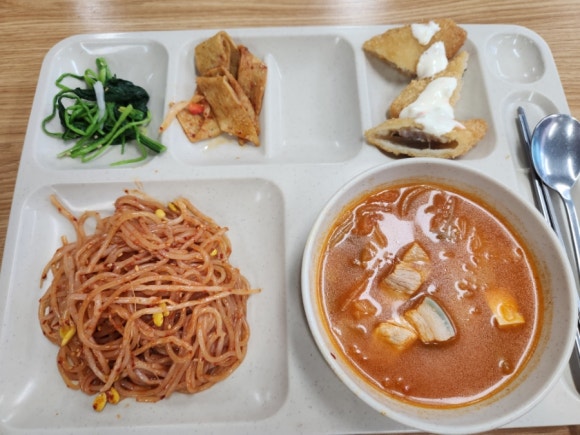 타크라구내식당 이미지