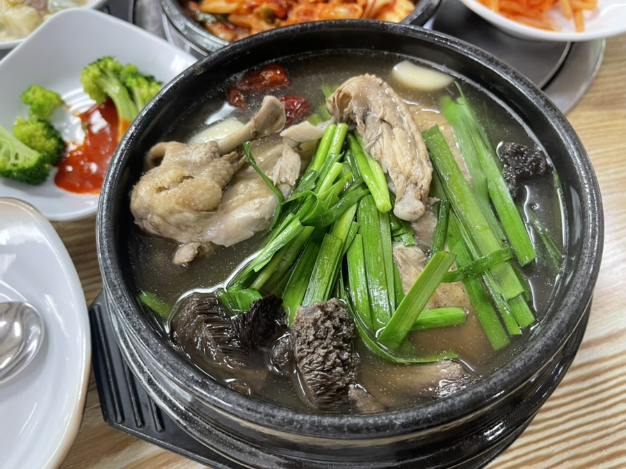 원조 능이 오리 마을 이미지