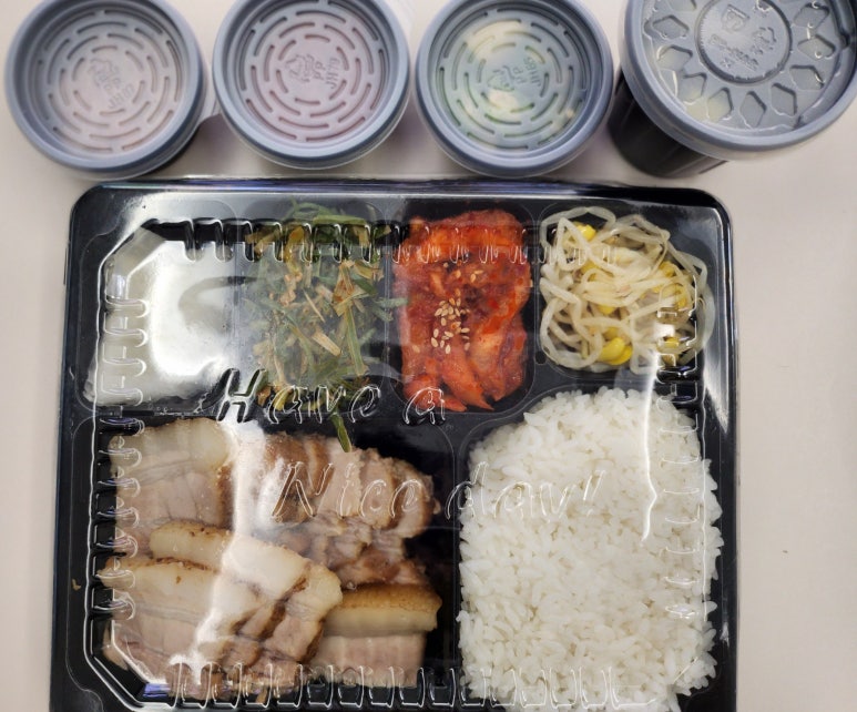 훈이족발 이미지
