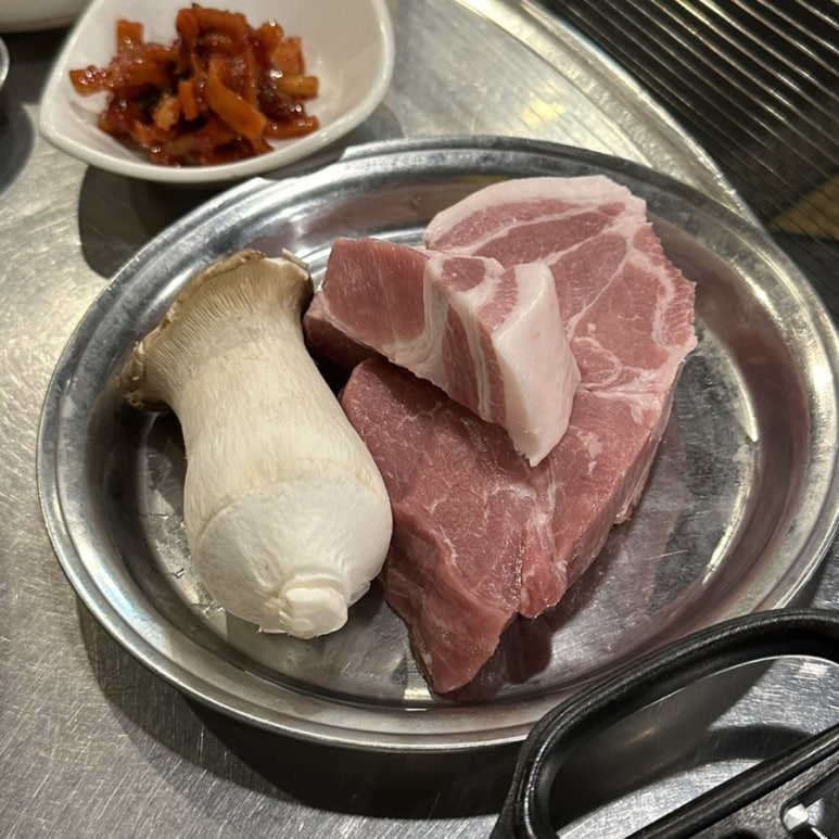 으랏차 주먹고기 이미지