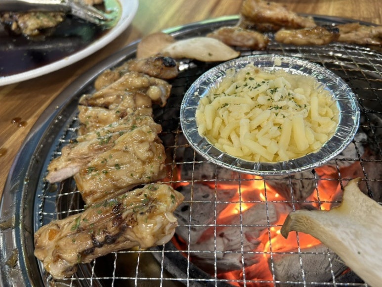 꼬꼬씨 참숯불닭갈비 이미지