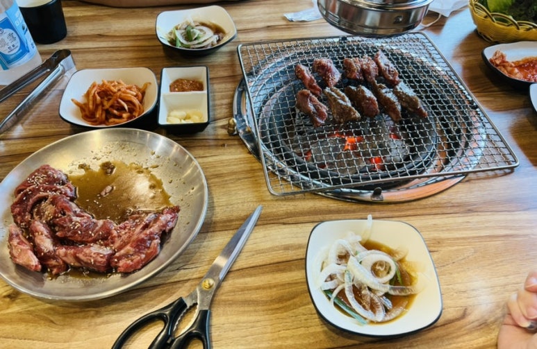 누렁이한우마을정육점식당 이미지