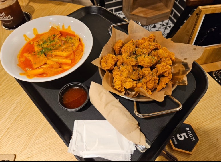 레드버튼 용인보정점 이미지