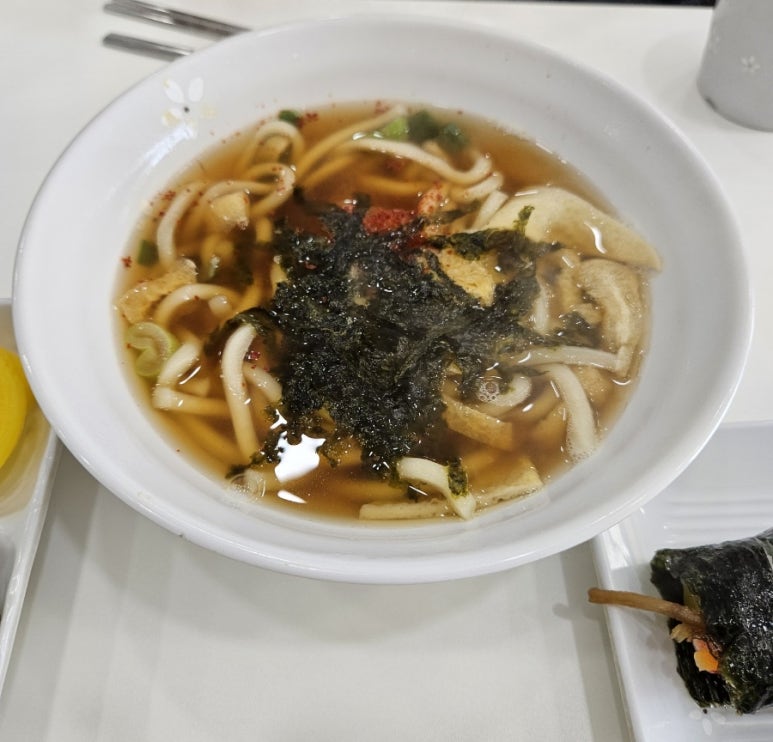 쌘김밥 이미지