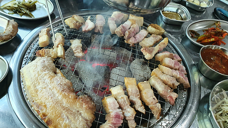 꽃피는 산골 이미지
