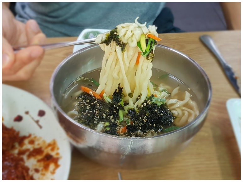 오가네칼국수 이미지