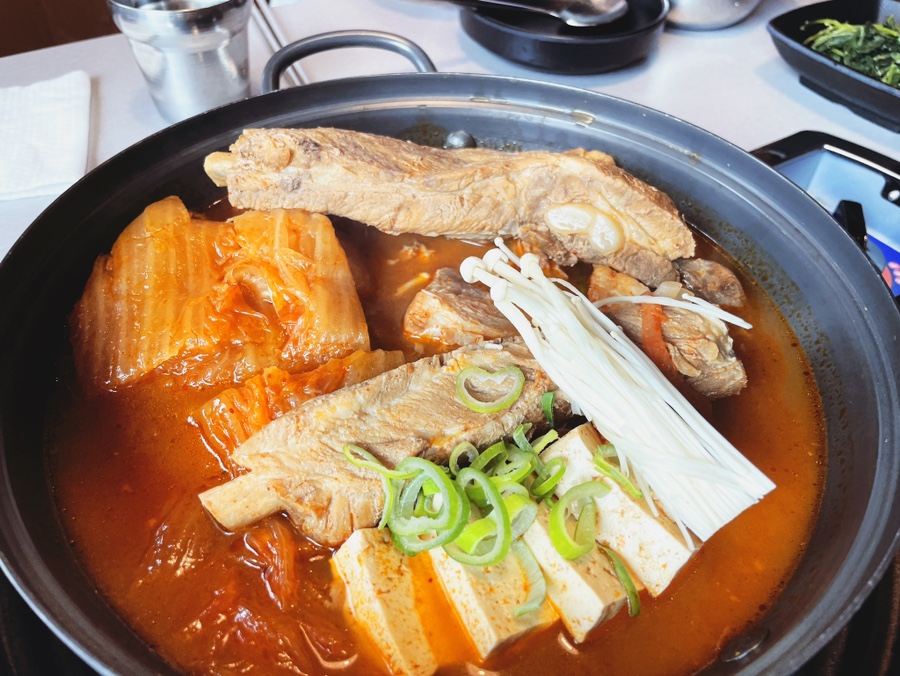 감삼돼지 이미지