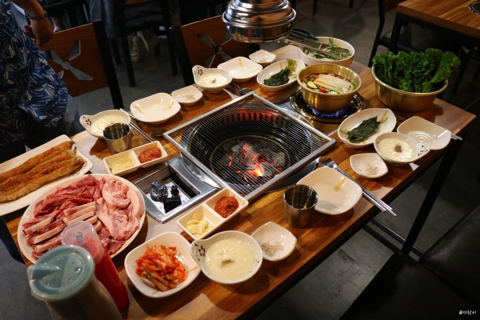 놀란돼지 이미지