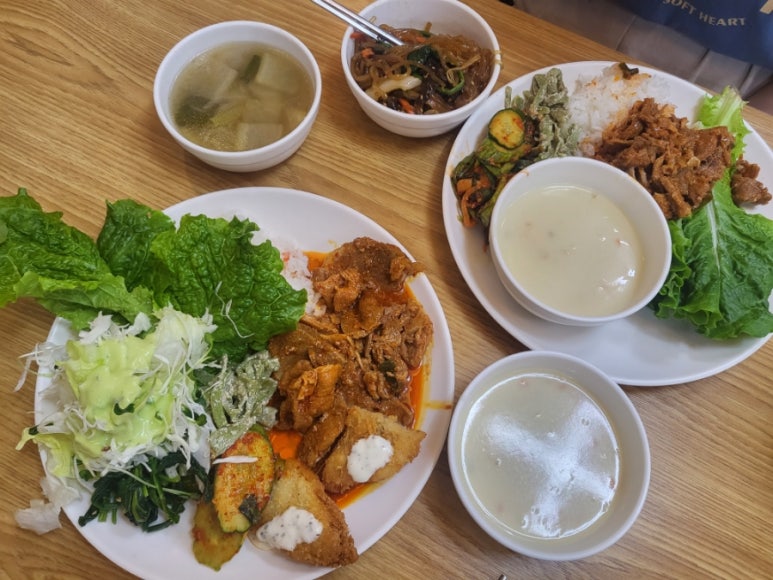 곰달래한식뷔페 이미지