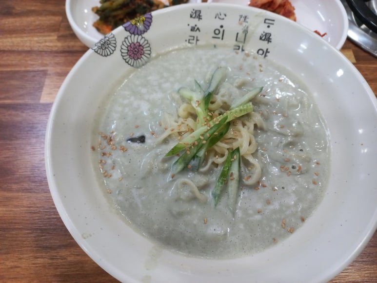 새궁전해물손칼국수 이미지