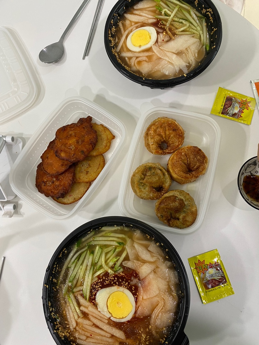 부산아지매국밥 부평점 이미지