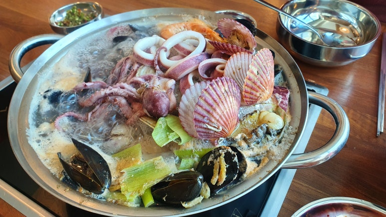 해물손칼국수 이미지