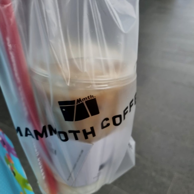 매머드익스프레스홍대경의선숲길점 이미지