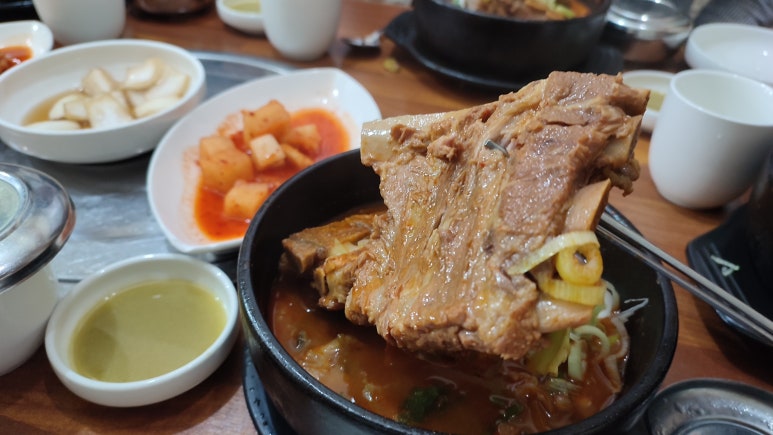 삼식이감자탕 이미지