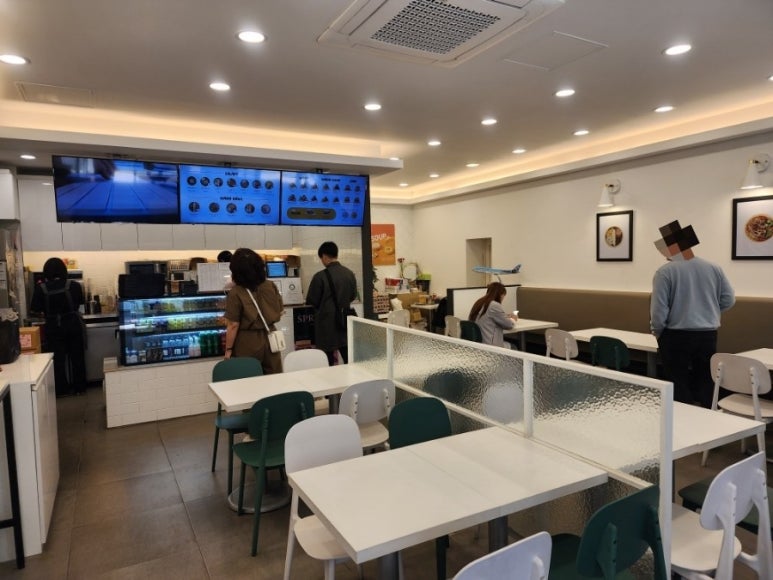 샐러디신설동점 이미지
