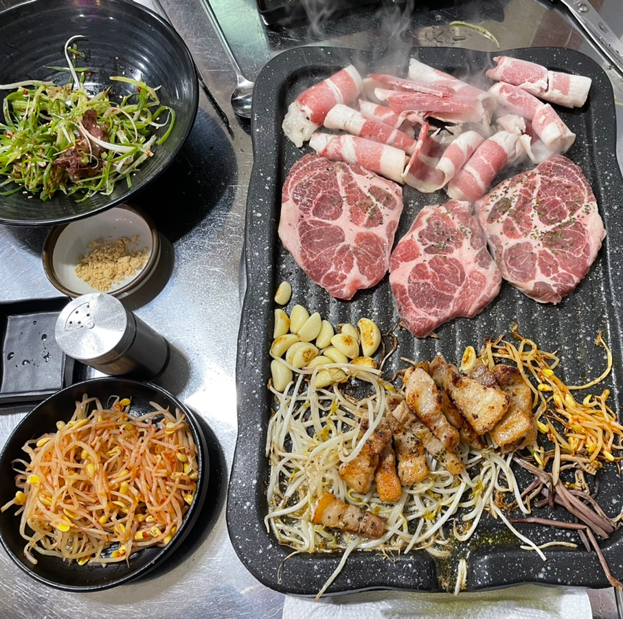 청춘삼겹 이미지