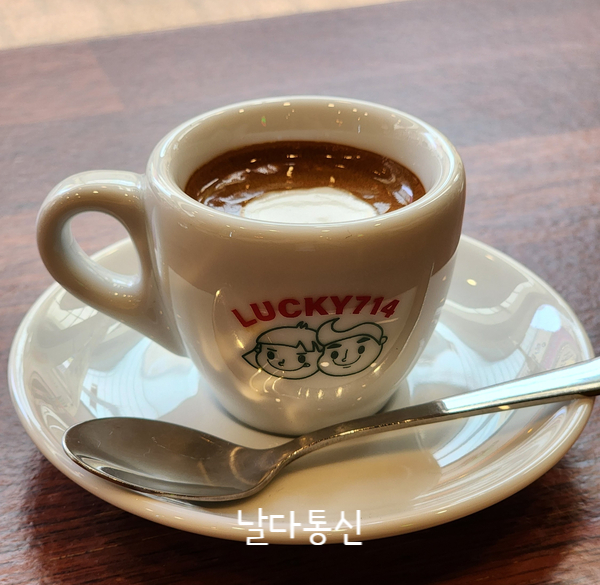 럭키714 이미지