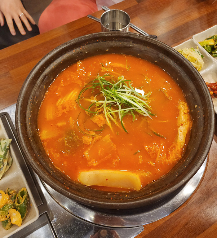 온김치찌개 이미지