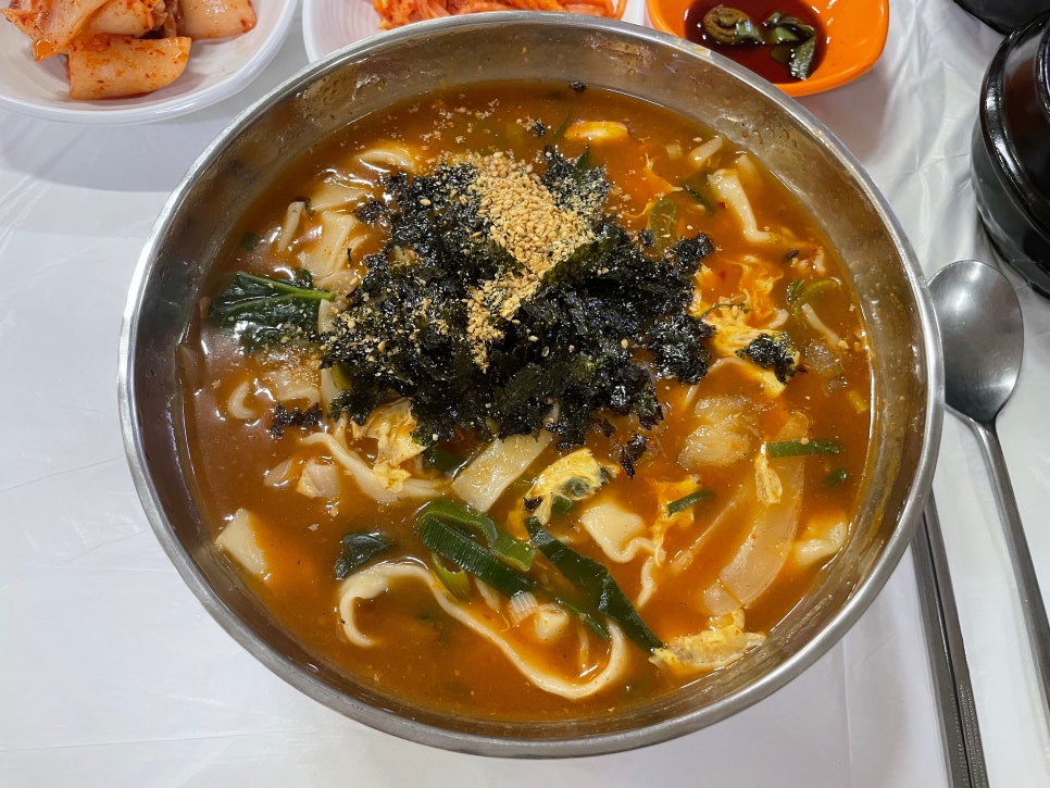 감자바우칼국수 이미지