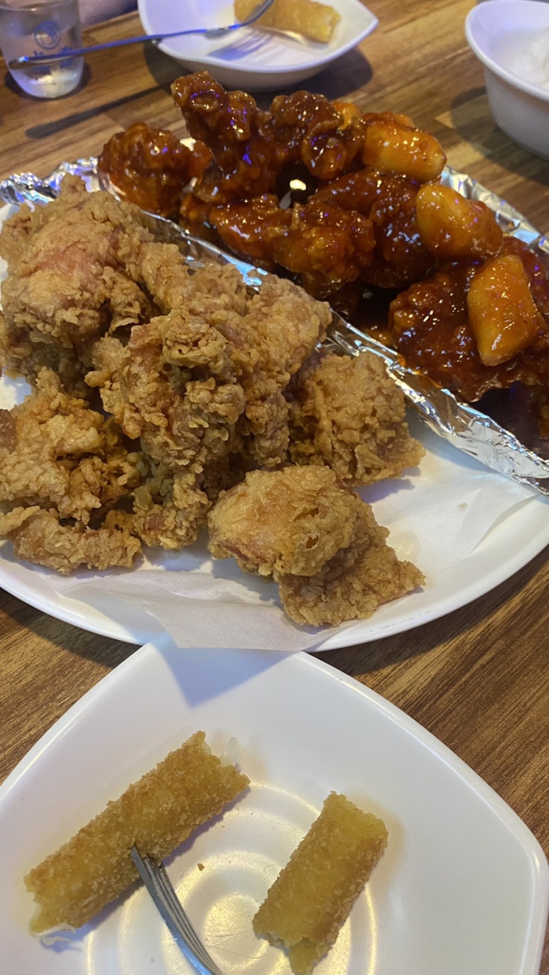뚱스치킨 이미지