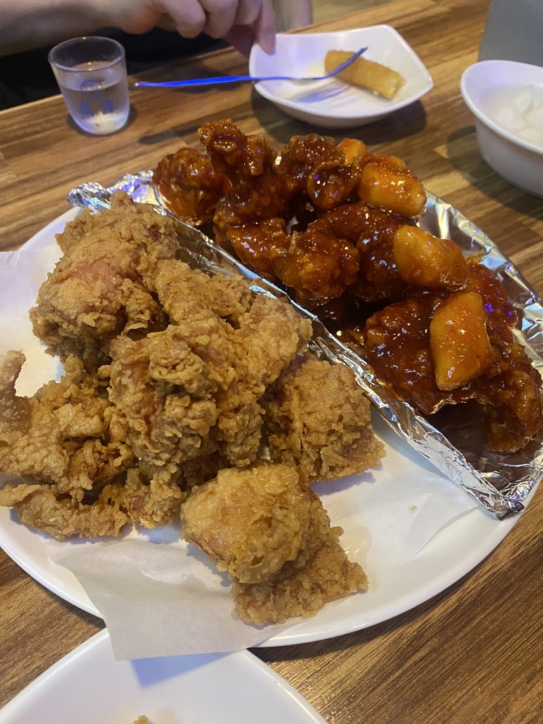 뚱스치킨 이미지