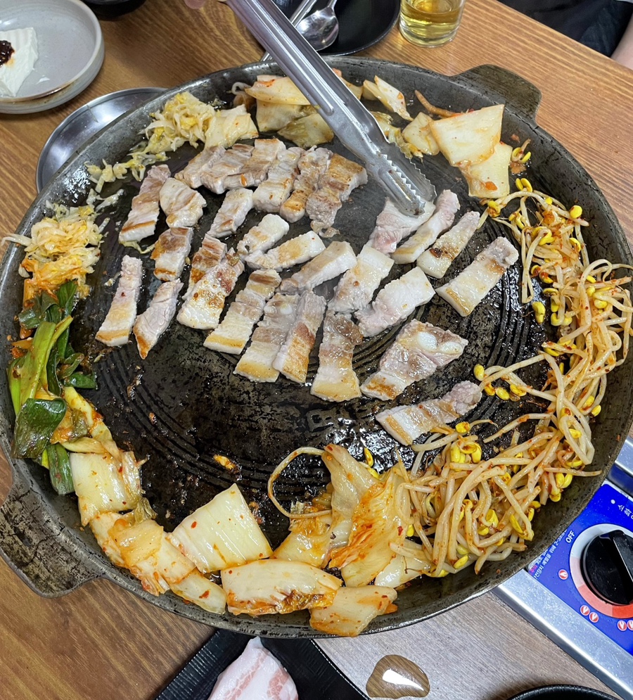 다와솥뚜껑삼겹살 이미지