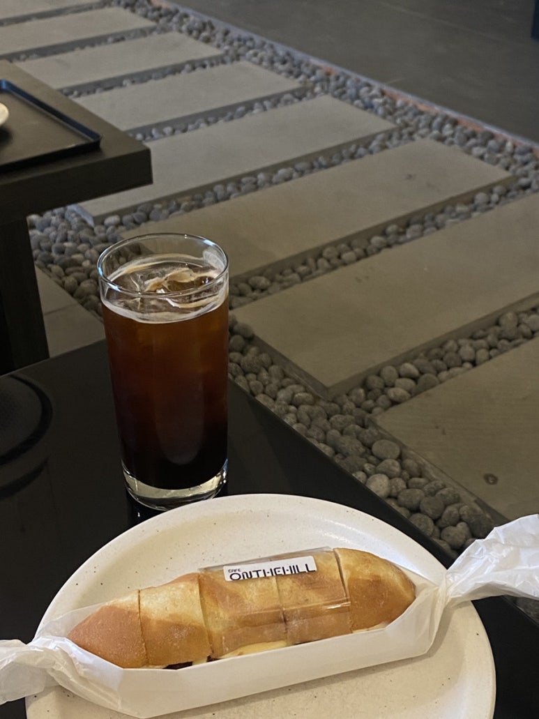 카페온더힐 이미지