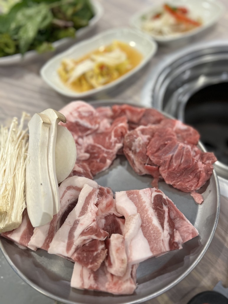 돈김해숯불뒷고기 이미지