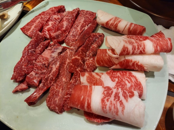 초동집 이미지