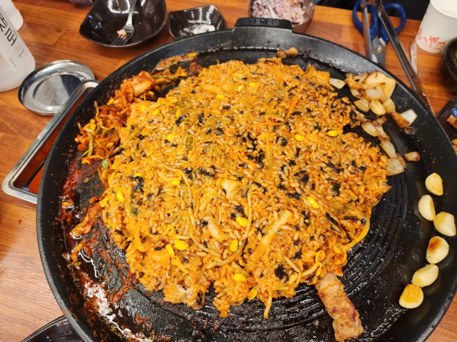 초롱꽃솥뚜껑삼겹살 이미지