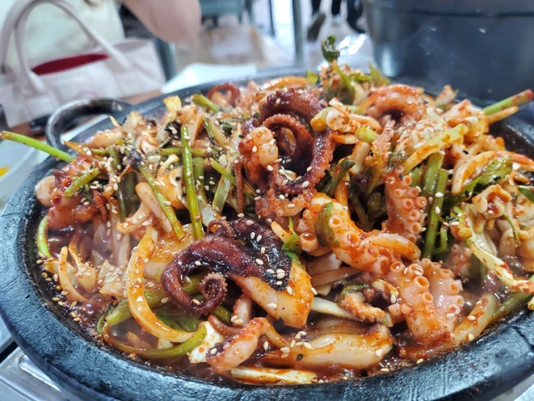 해조쭈꾸미볶음 이미지