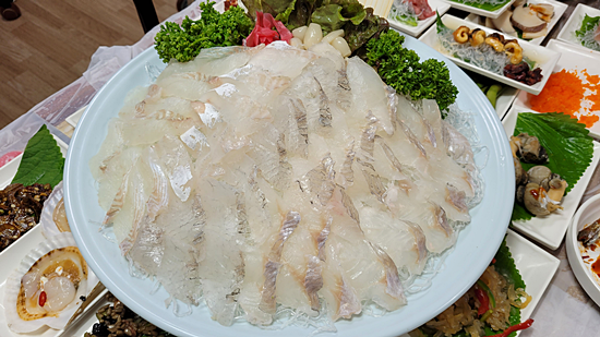 항구횟집 이미지