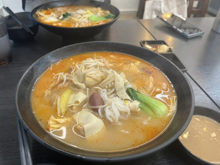 신염천하 이미지