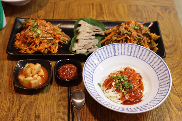 돌담칼국수 이미지