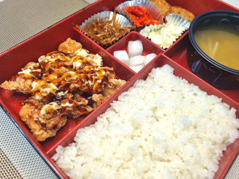 네모치킨 이미지