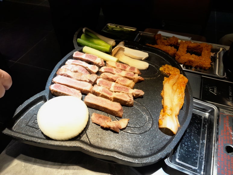 고기뭉치 이미지