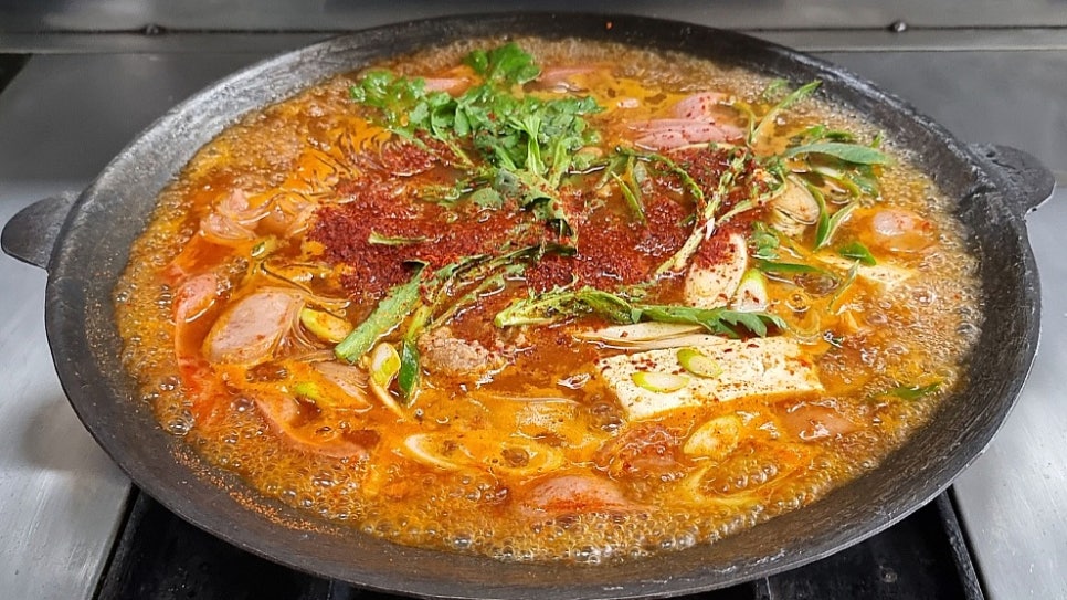 의정부솥뚜껑부대찌개 이미지