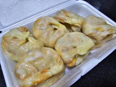 거대한맛기똥찬손만두 이미지