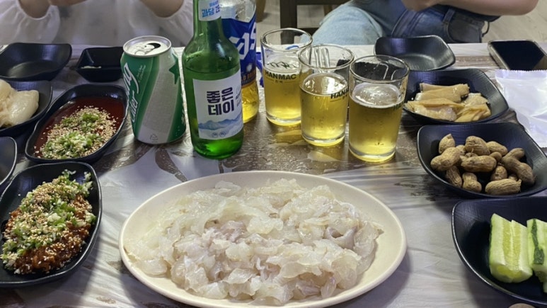 밥이랑 술이랑 회랑 이미지