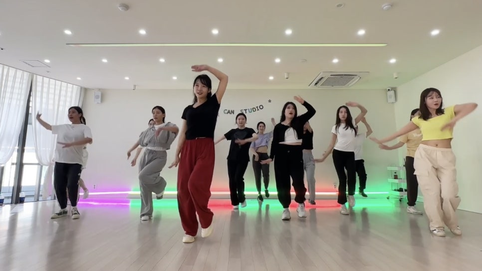 유캔스튜디오 이미지