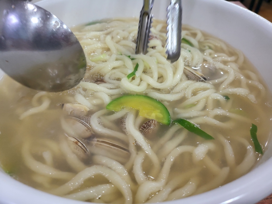 타래바지락칼국수 이미지