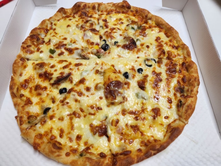 꾸띵피자치킨 이미지