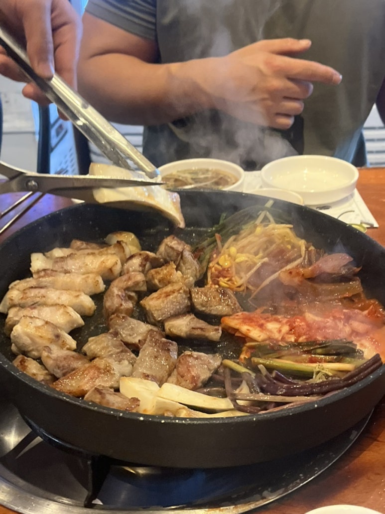 꽃돼지하우스식당 이미지